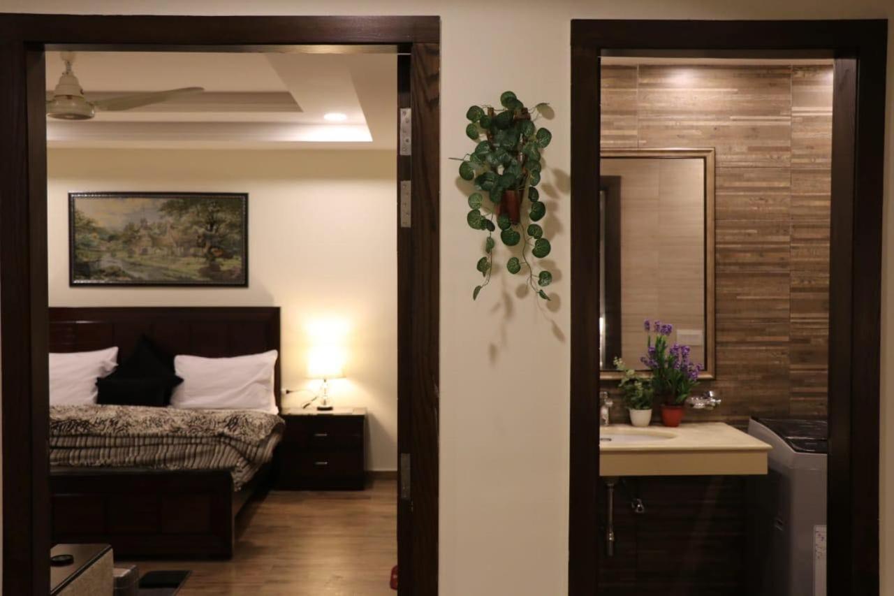 Elegant & Charming One Bed Apartment In Bahria Town ラーワルピンディー エクステリア 写真